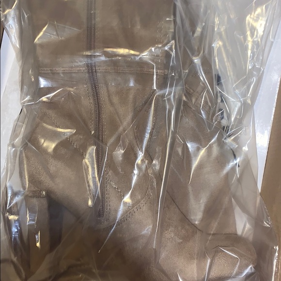 Super Cute Charlotte Russe Thigh High Boots - Picture 4 of 5